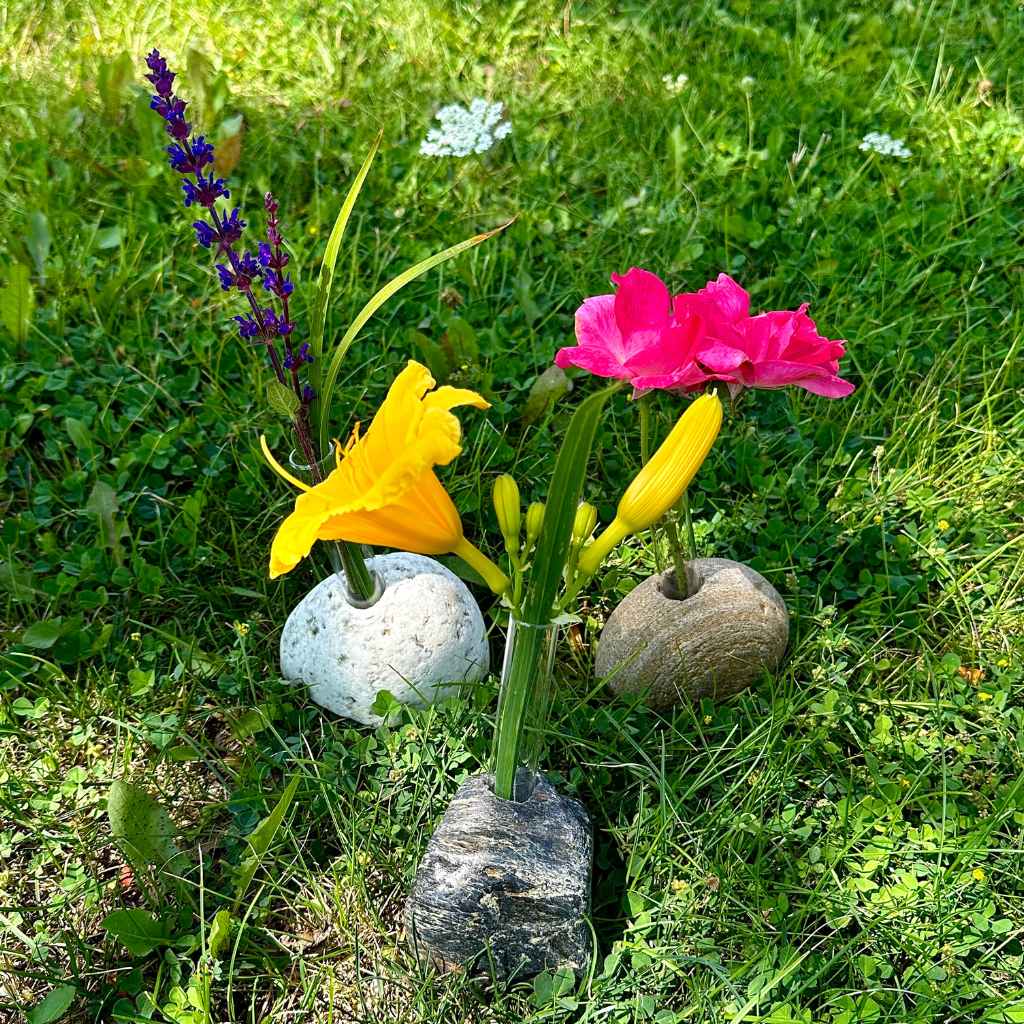 Living Bloom Bud Vase