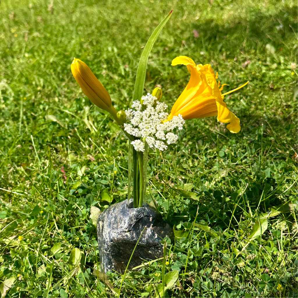 Living Bloom Bud Vase