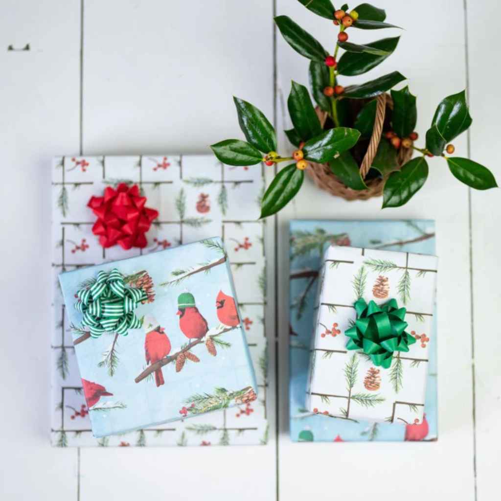 holiday inspired wrapping paper #style  การห่อของขวัญคริสตมาส, คริสต์มาส  diy, การตกแต่งเทศกาลคริสต์มาส